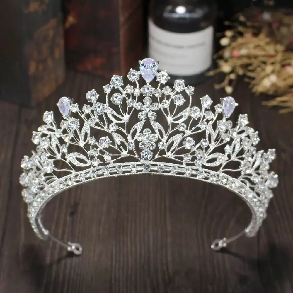 Vintage Silver Crystal Floral Tiara - Silver Sparkle Bridal Crown